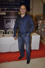 Ashvin Gidwani at the launch of Mahesh Dattan_s black comedy Big Fat City in Crossword, Mumbai on 14th June 2013 (32).JPG